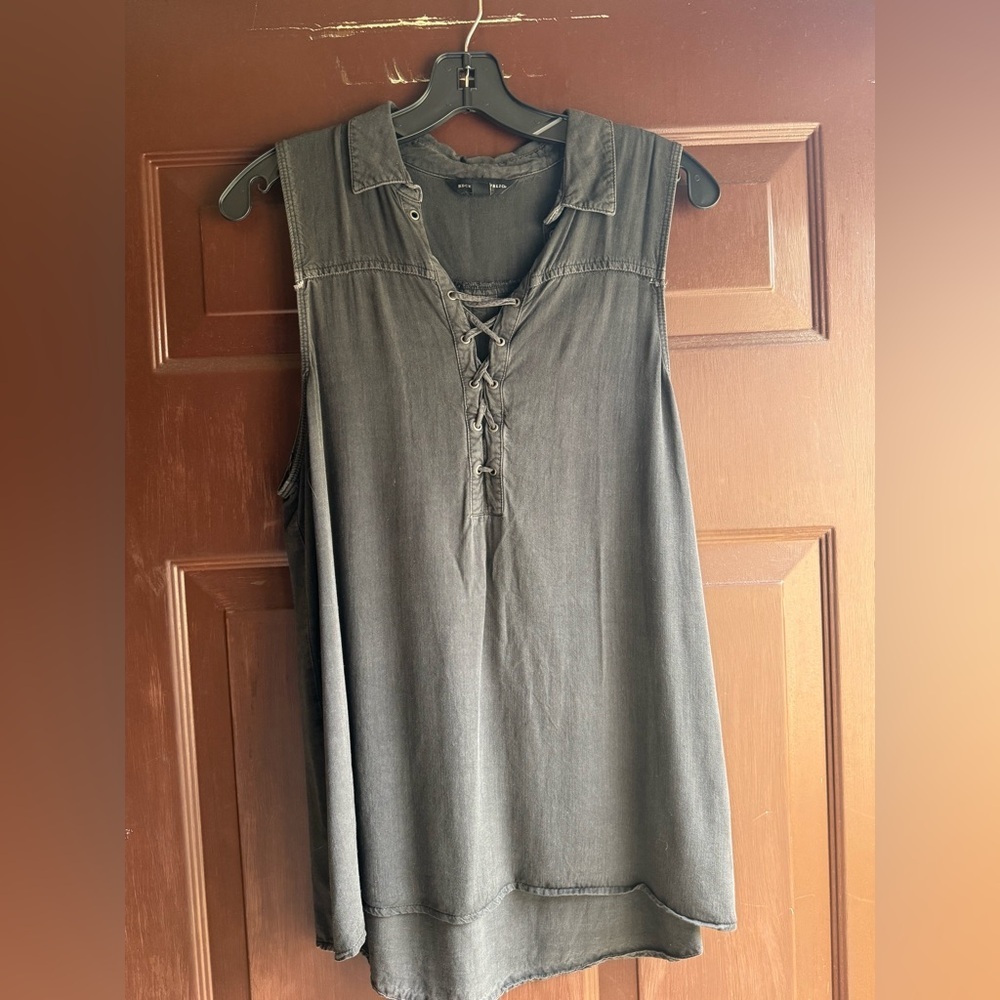 Rock & Republic Sleeveless Black Top with laces up the front size large